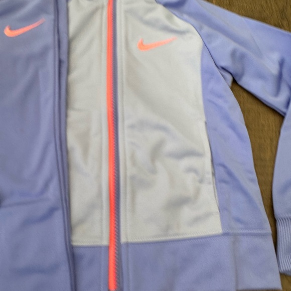 Nike Little Girl Outfit - Picture 4 of 4